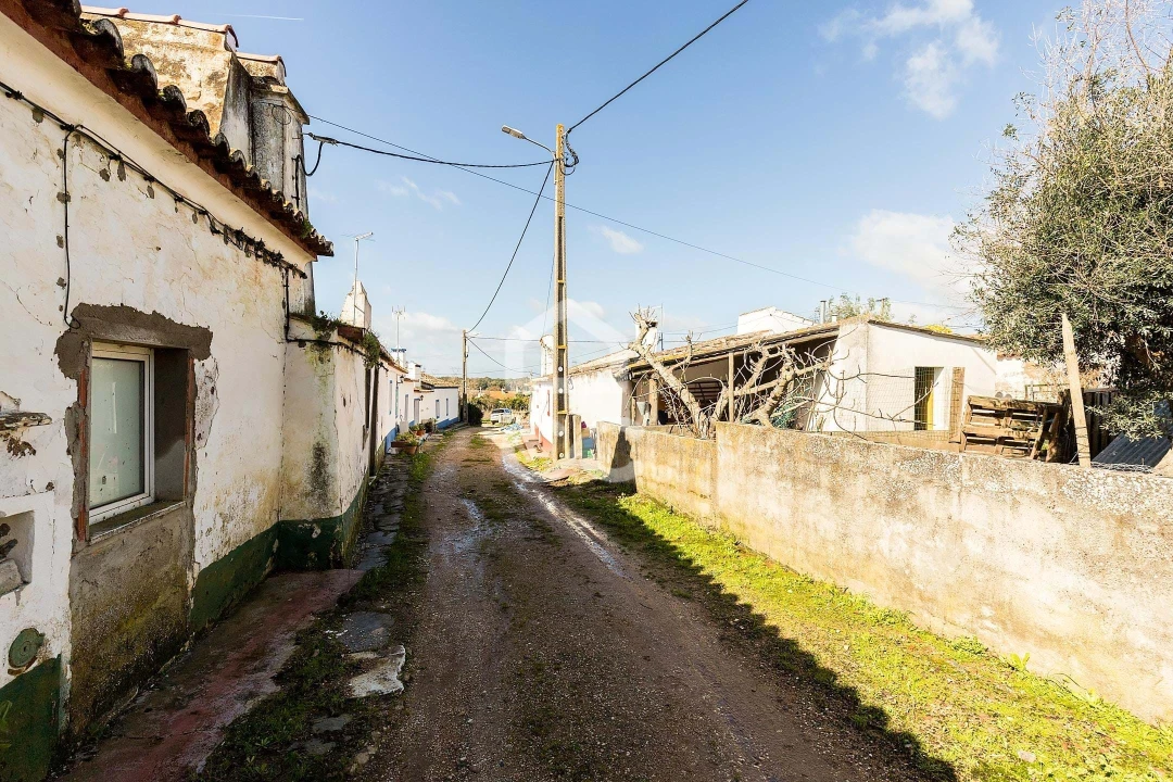 Moradia T4 para Venda em São Domingos de Ana Loura Foto 6