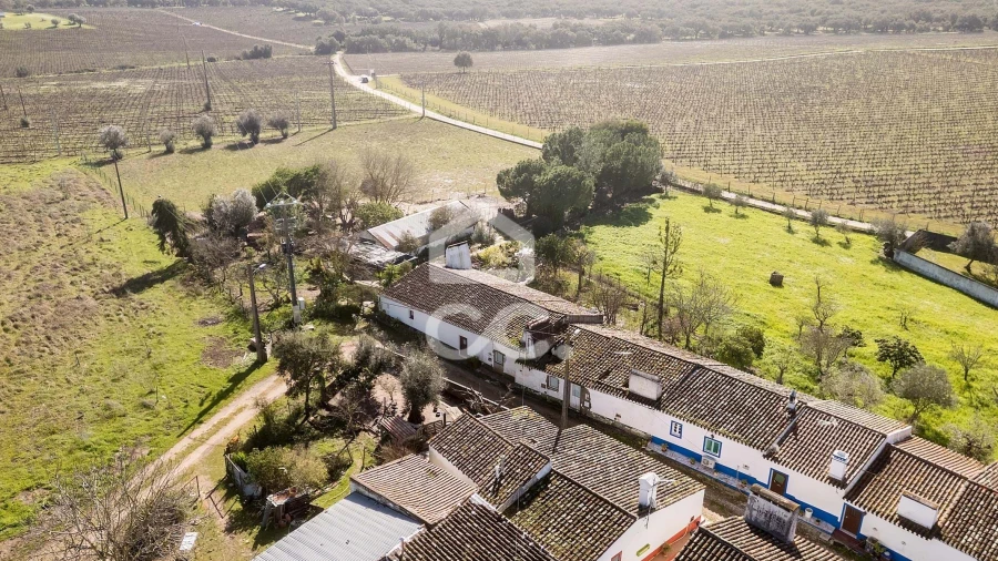 Moradia T4 para Venda em São Domingos de Ana Loura