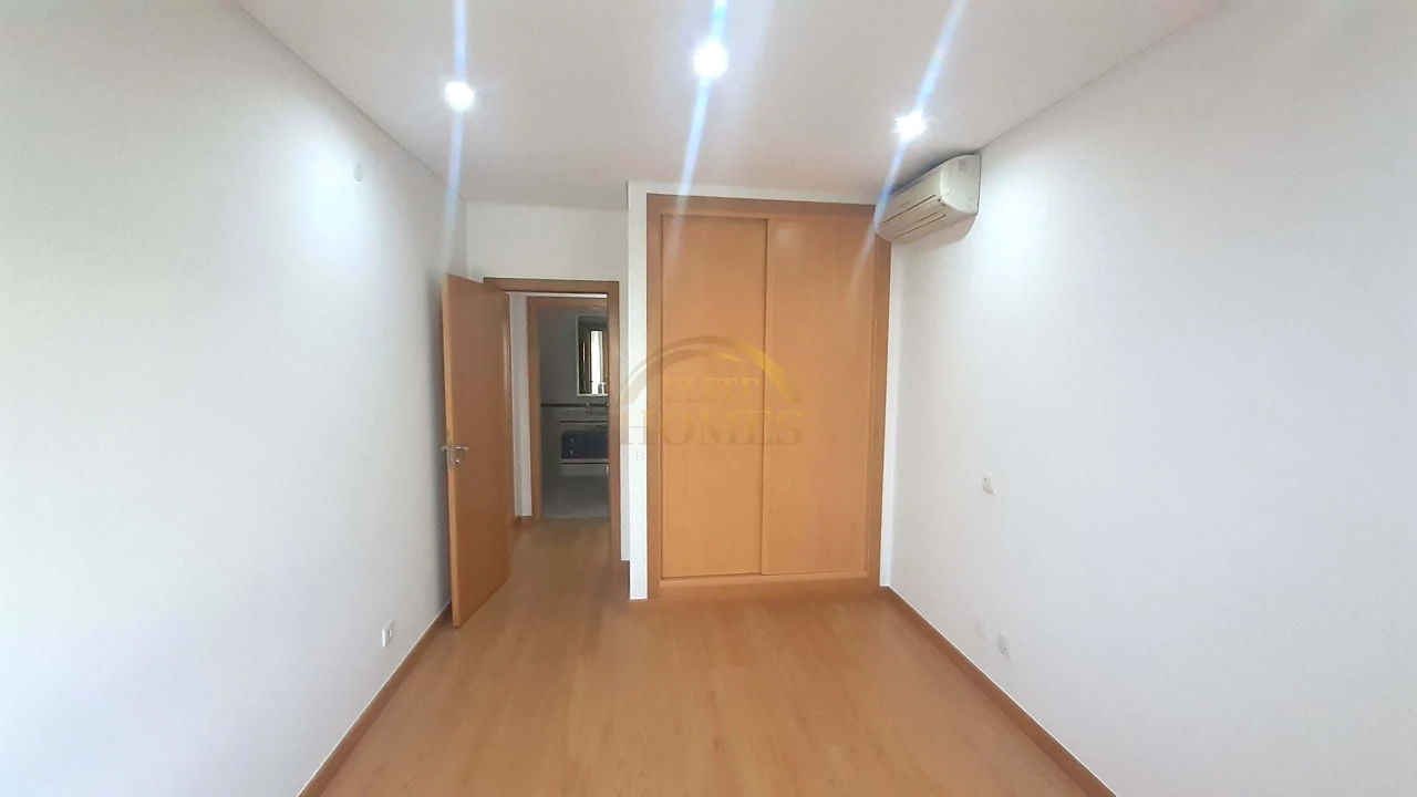 Apartamento T3 para Venda em Odivelas Foto 10