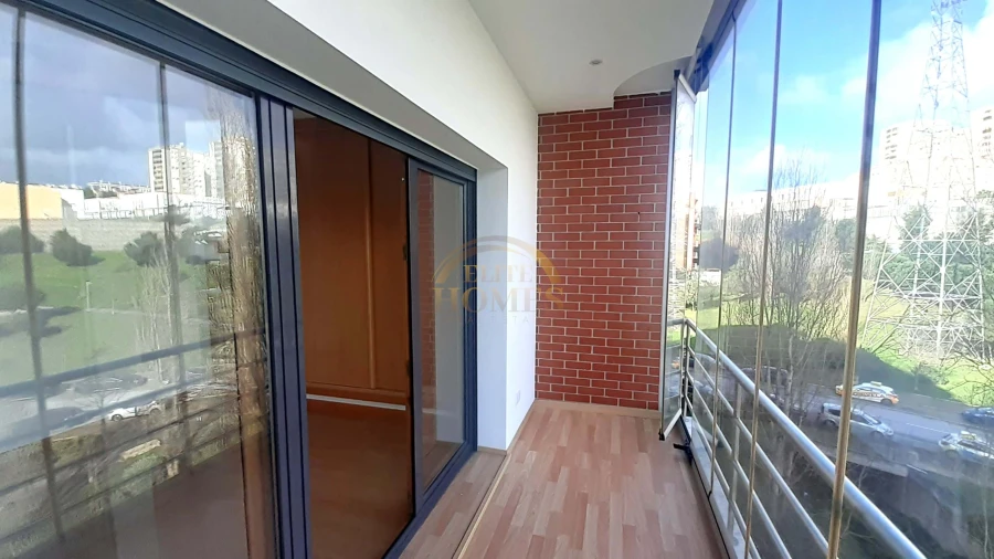 Apartamento T3 para Venda em Odivelas Foto 6