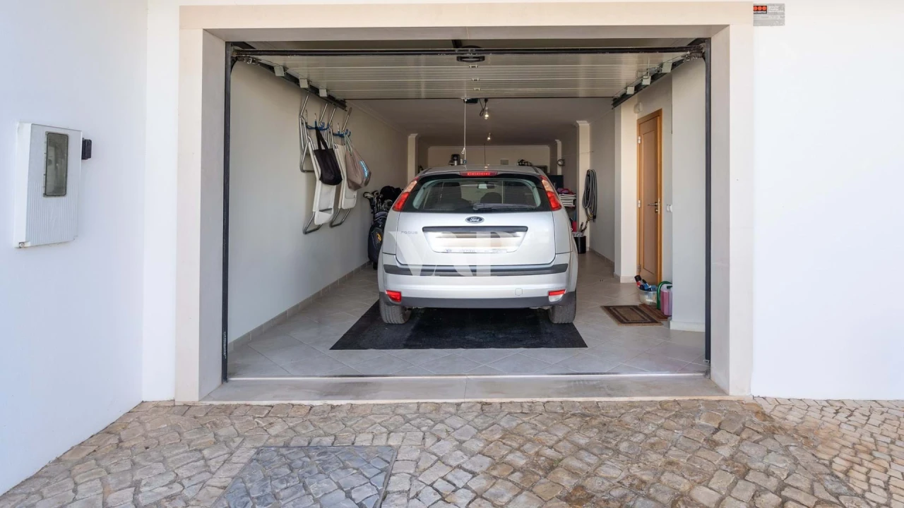 Moradia T5 para Venda em Quarteira Foto 26