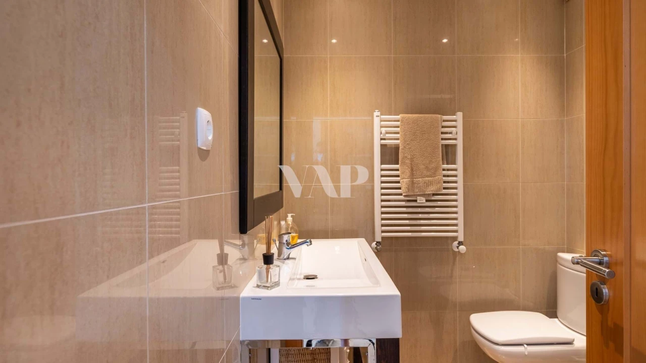 Moradia T5 para Venda em Quarteira Foto 22