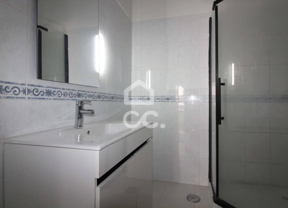 Apartamento T2 para Arrendamento em Amora Foto 14