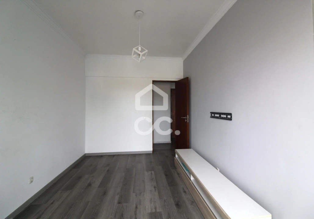 Apartamento T2 para Arrendamento em Amora Foto 5
