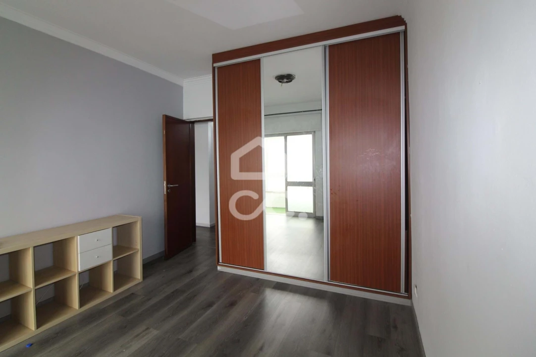 Apartamento T2 para Arrendamento em Amora Foto 7