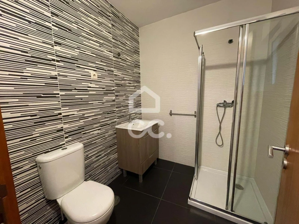 Moradia T2 para Venda em Campanhã Foto 12