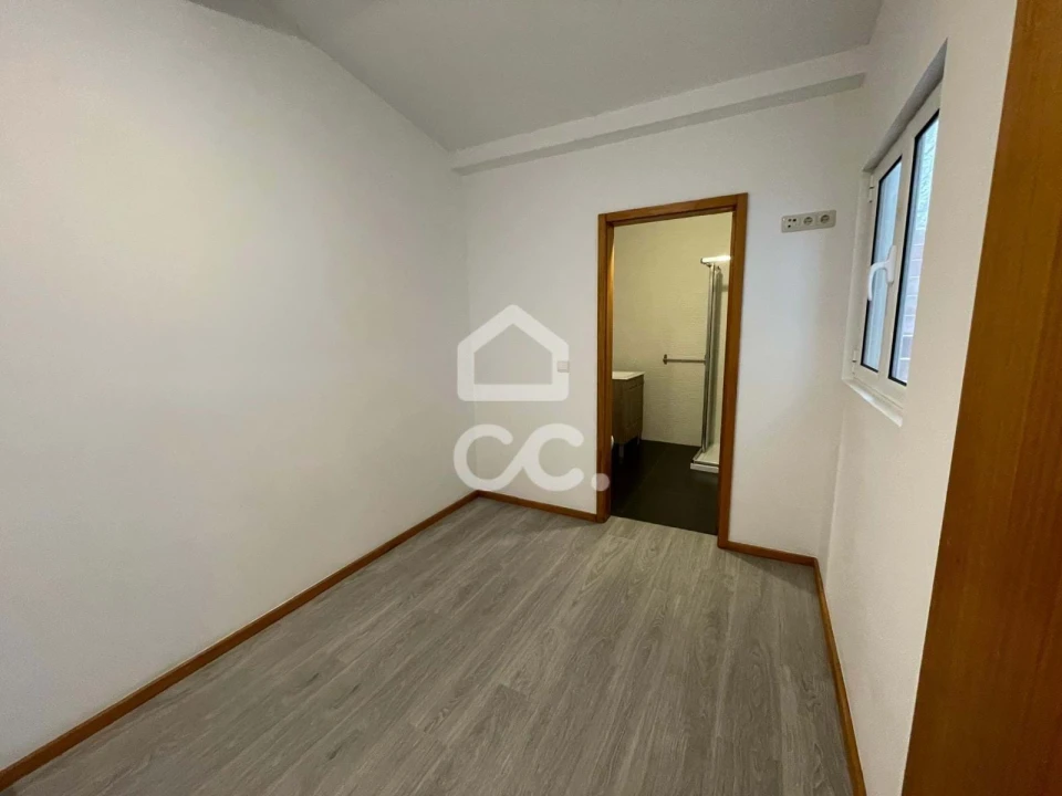 Moradia T2 para Venda em Campanhã Foto 8