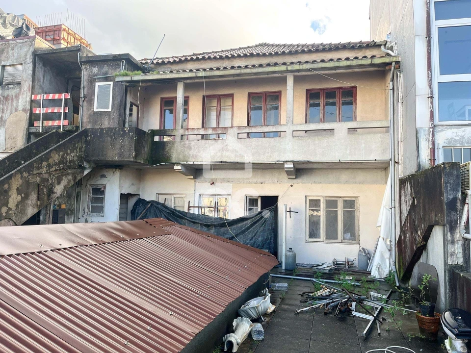 Prédio para Venda em Antas e Abade de Vermoim Foto 35