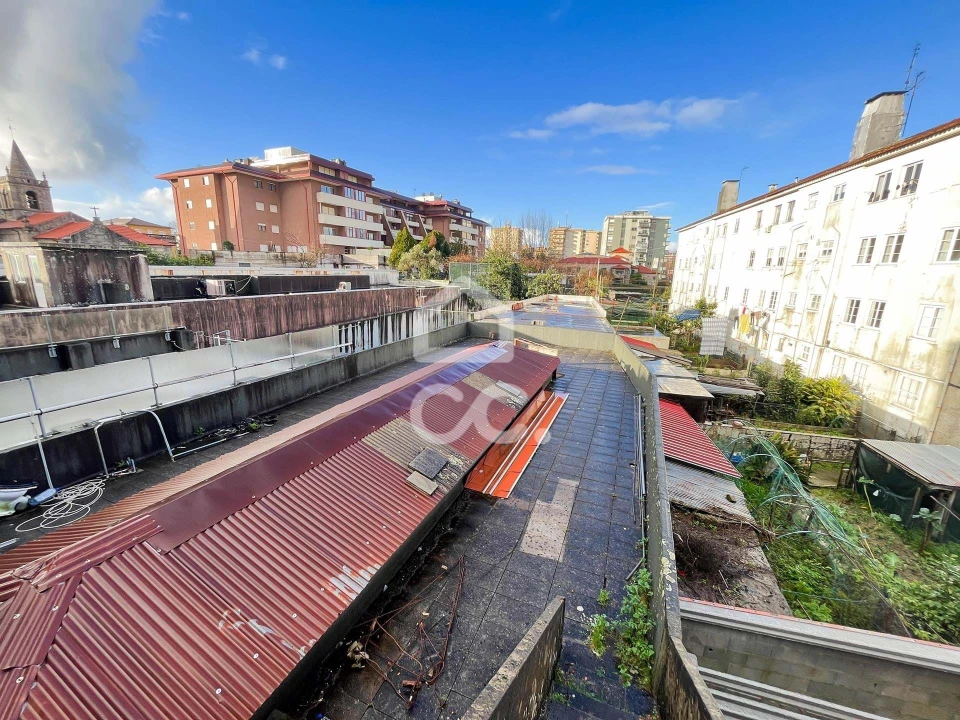 Prédio para Venda em Antas e Abade de Vermoim Foto 32
