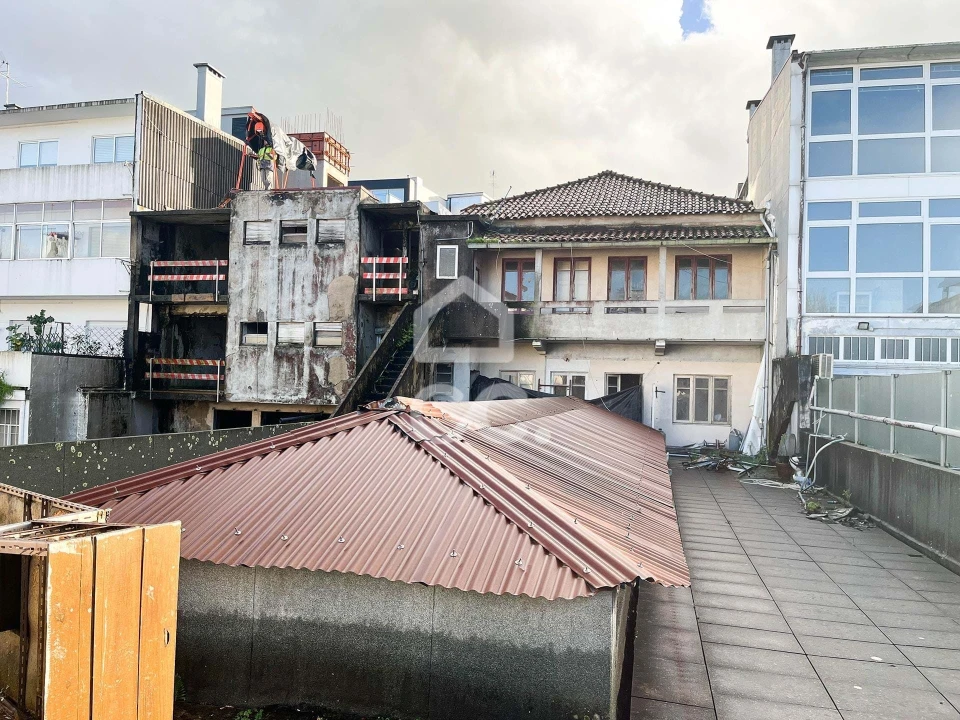 Prédio para Venda em Antas e Abade de Vermoim Foto 33