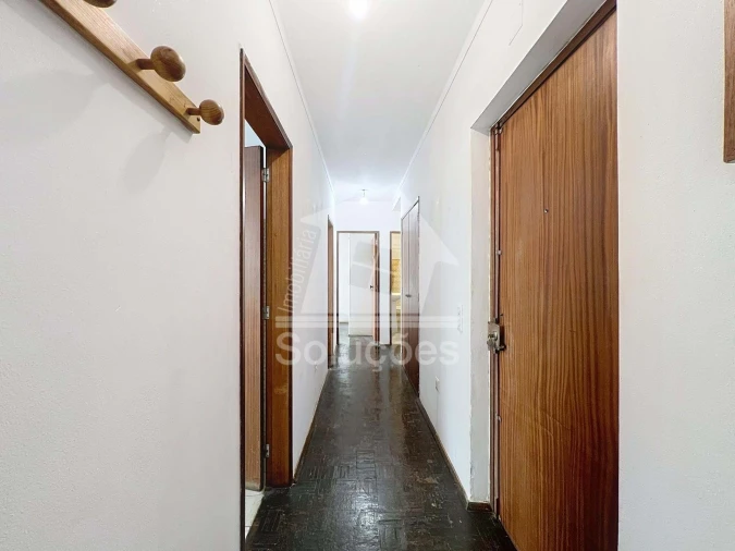 Apartamento T2 para Venda em Portimão Foto 4
