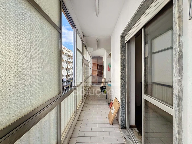 Apartamento T2 para Venda em Portimão Foto 9