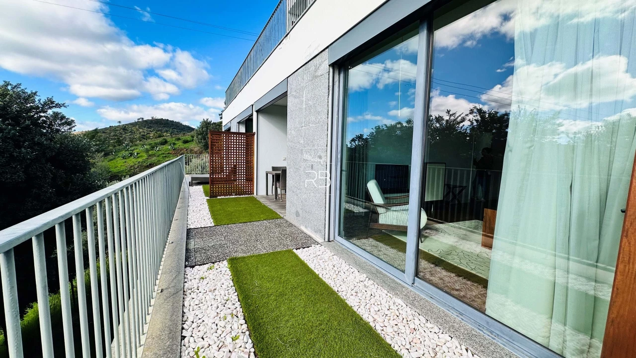 Apartamento T1 para Venda em Monchique Foto 16