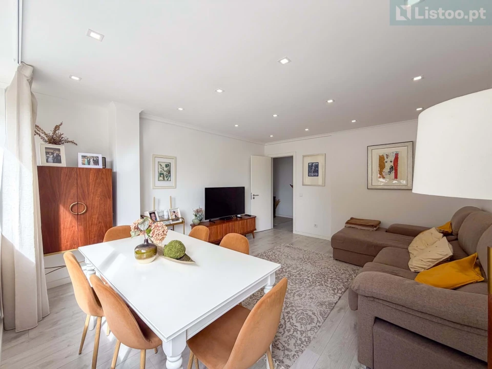 Apartamento T3 para Venda em Algés, Linda-A-Velha e Cruz Quebrada-Dafundo Foto 3