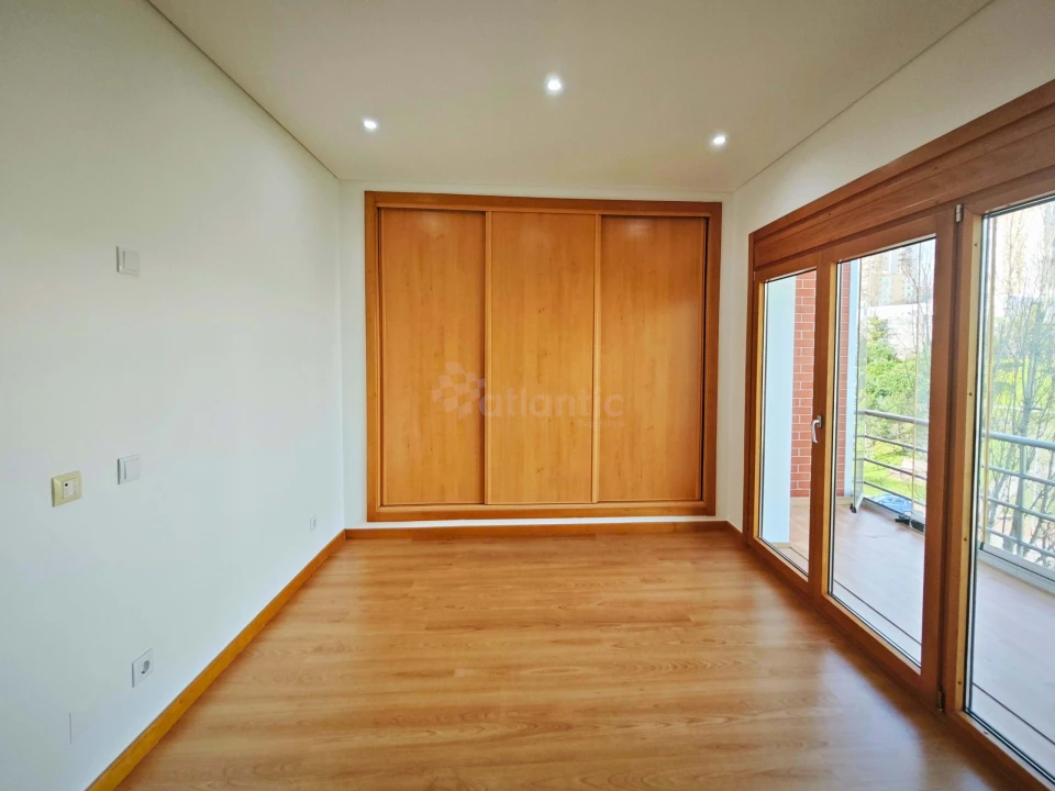 Apartamento T3 para Venda em Odivelas Foto 4