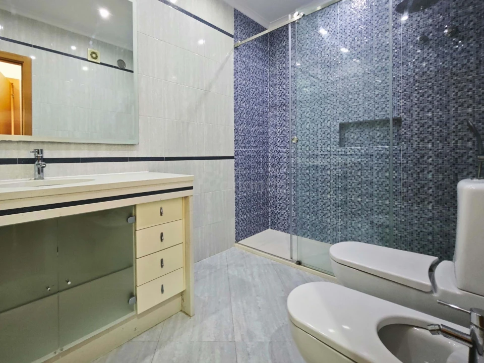 Apartamento T3 para Venda em Odivelas Foto 3