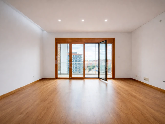 Apartamento T3 para Venda em Odivelas Foto 2