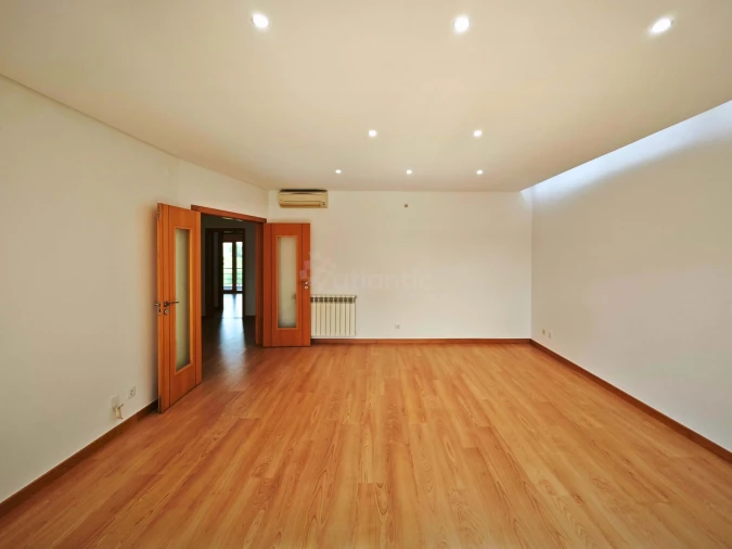 Apartamento T3 para Venda em Odivelas Foto 7