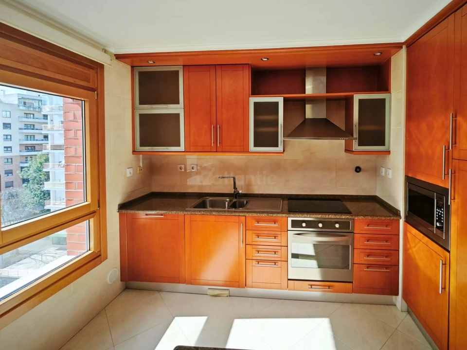 Apartamento T3 para Venda em Odivelas Foto 2