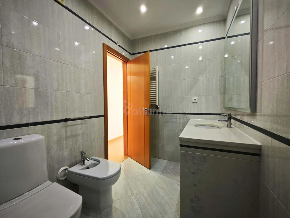 Apartamento T3 para Venda em Odivelas Foto 28