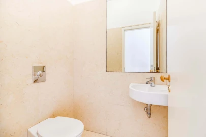 Apartamento T1 para Venda em Santa Maria Maior