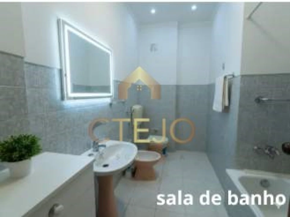 Apartamento T2 para Venda em Alverca do Ribatejo e Sobralinho Foto 20