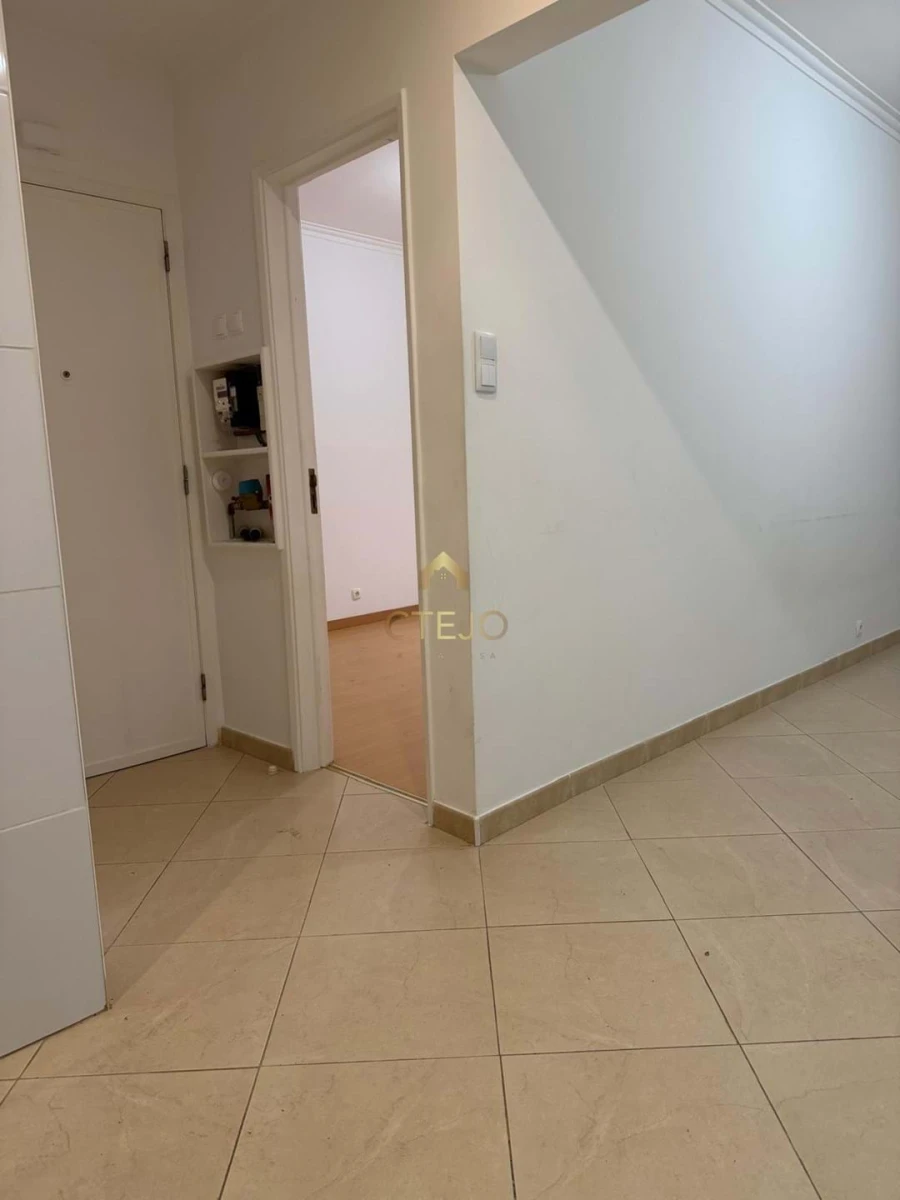 Apartamento T1 para Venda em Águas Livres Foto 4