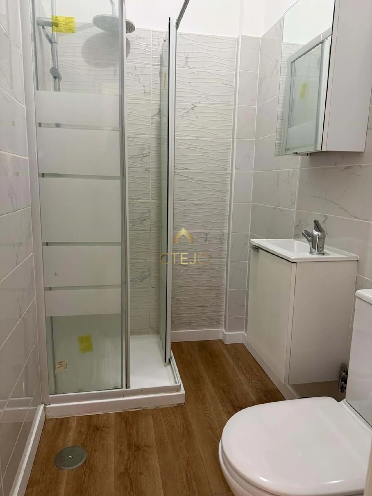 Apartamento T1 para Venda em Águas Livres Foto 8