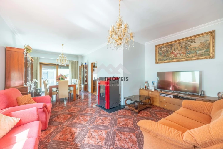 Moradia T5 para Venda em Rio Tinto Foto 16