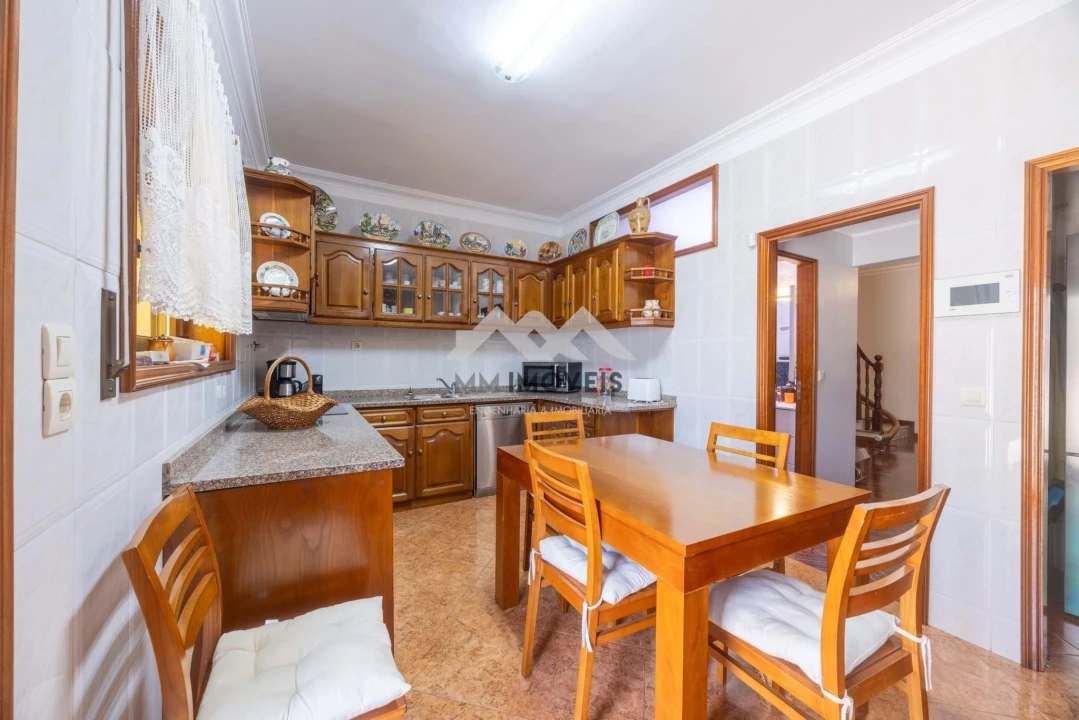 Moradia T5 para Venda em Rio Tinto Foto 10