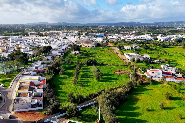 Terreno para Venda em Quelfes Foto 18