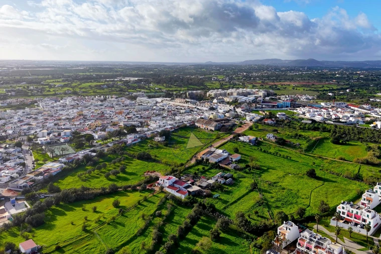 Terreno para Venda em Quelfes Foto 17