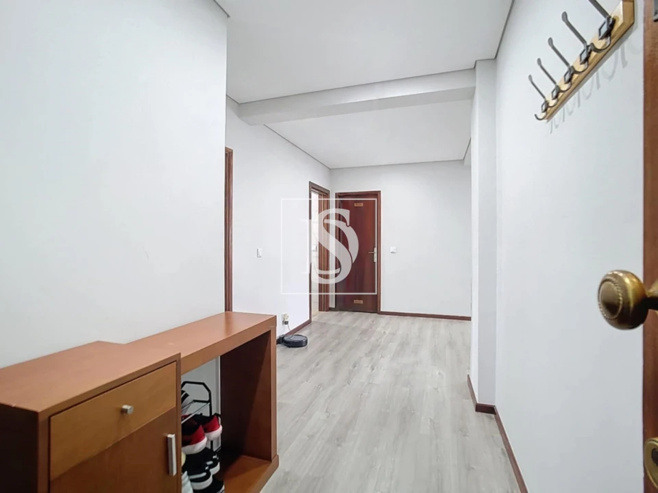 Apartamento T2 para Venda em Aguas Santas Foto 3