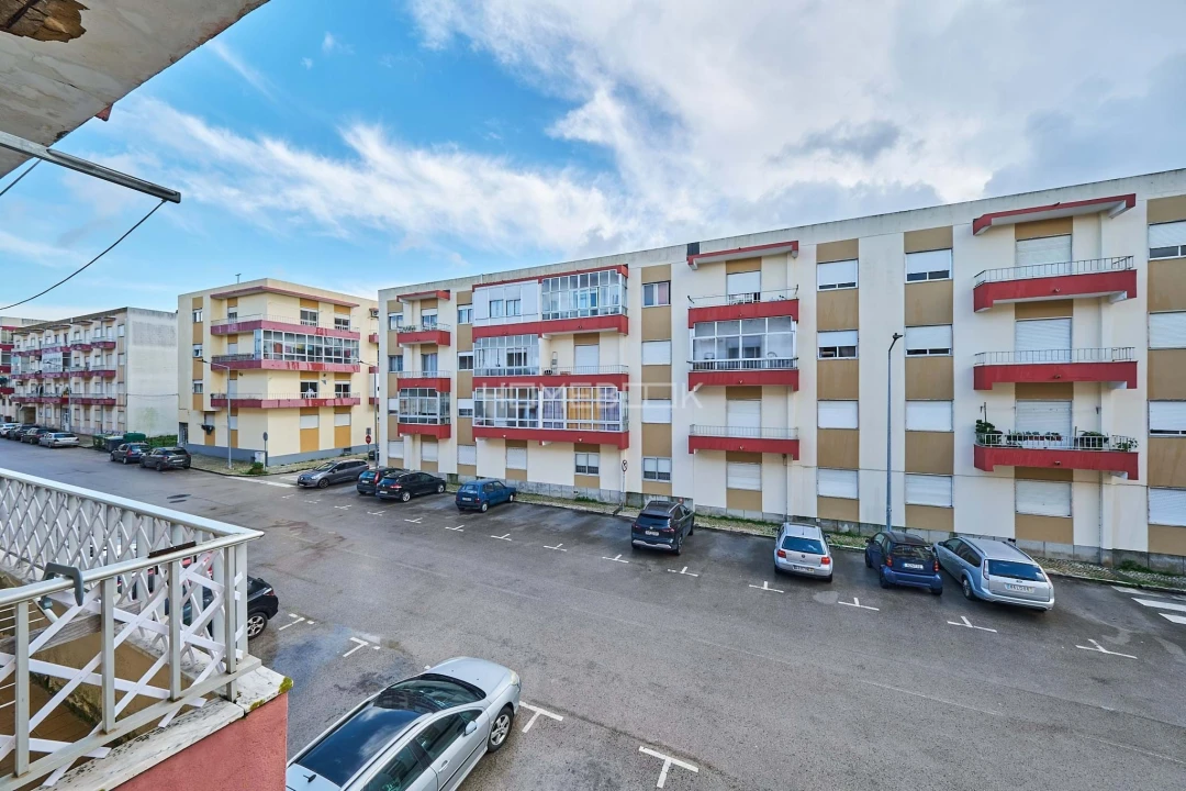 Apartamento T2 para Venda em Pinhal Novo Foto 1