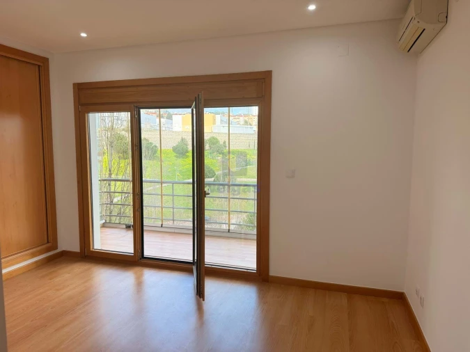 Apartamento T3 para Venda em Odivelas Foto 24