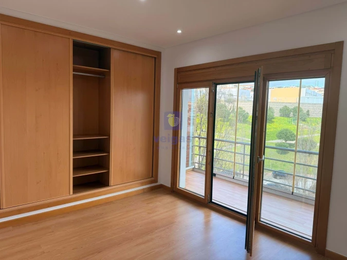 Apartamento T3 para Venda em Odivelas Foto 4