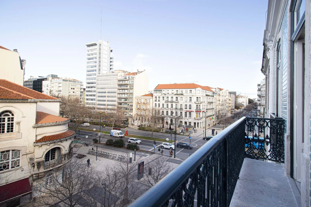 Apartamento T4 para Arrendamento em Alvalade Foto 4