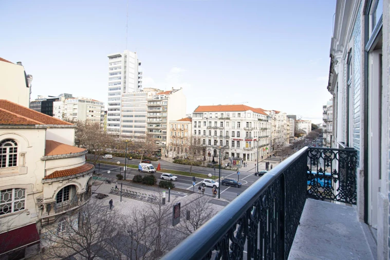 Apartamento T4 para Arrendamento em Alvalade Foto 4