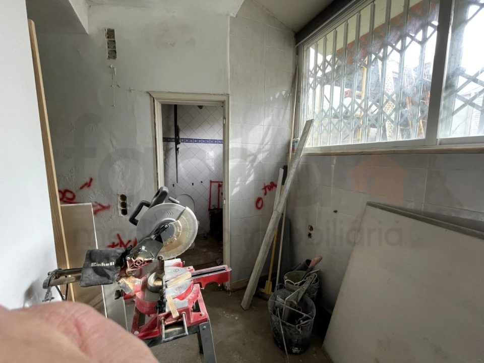 Apartamento T2 para Venda em Campolide Foto 14