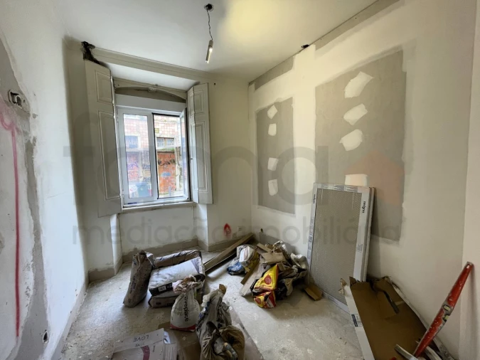 Apartamento T2 para Venda em Campolide Foto 7