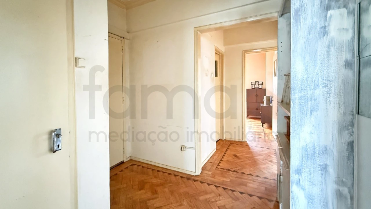 Apartamento T2 para Venda em Queluz e Belas Foto 7