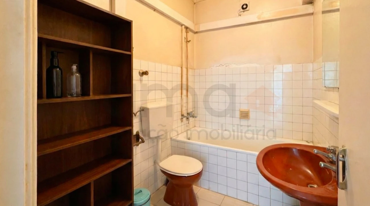 Apartamento T2 para Venda em Queluz e Belas Foto 13