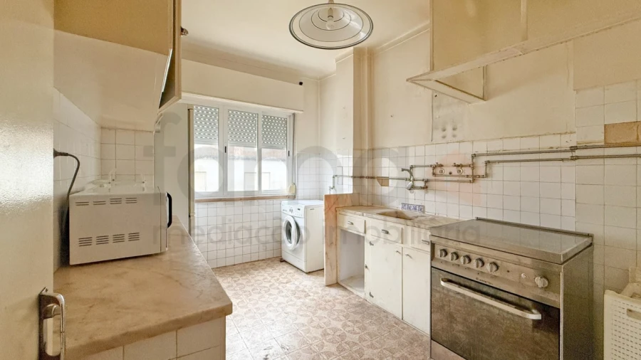 Apartamento T2 para Venda em Queluz e Belas Foto 12