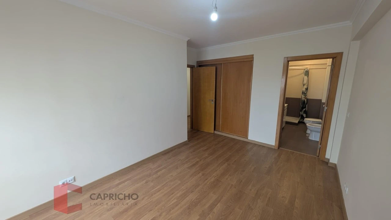 Apartamento T3 para Venda em Rio de Mouro Foto 8