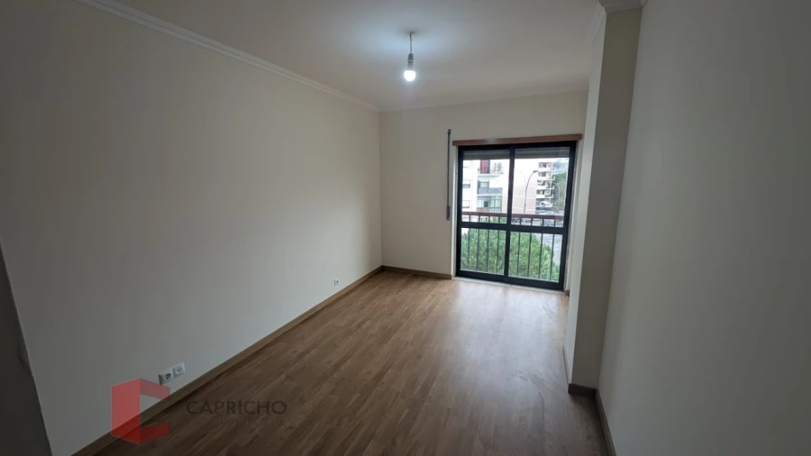 Apartamento T3 para Venda em Rio de Mouro Foto 18
