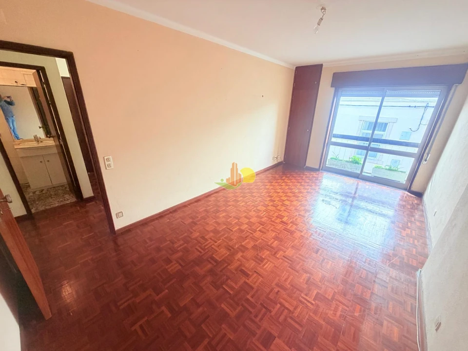 Apartamento T4 para Venda em Buarcos Foto 12