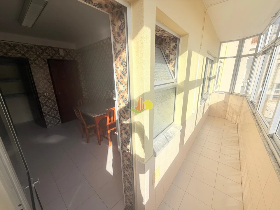 Apartamento T4 para Venda em Buarcos Foto 6