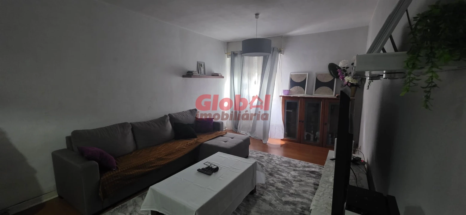 Apartamento T2 para Venda em Viseu Foto 1