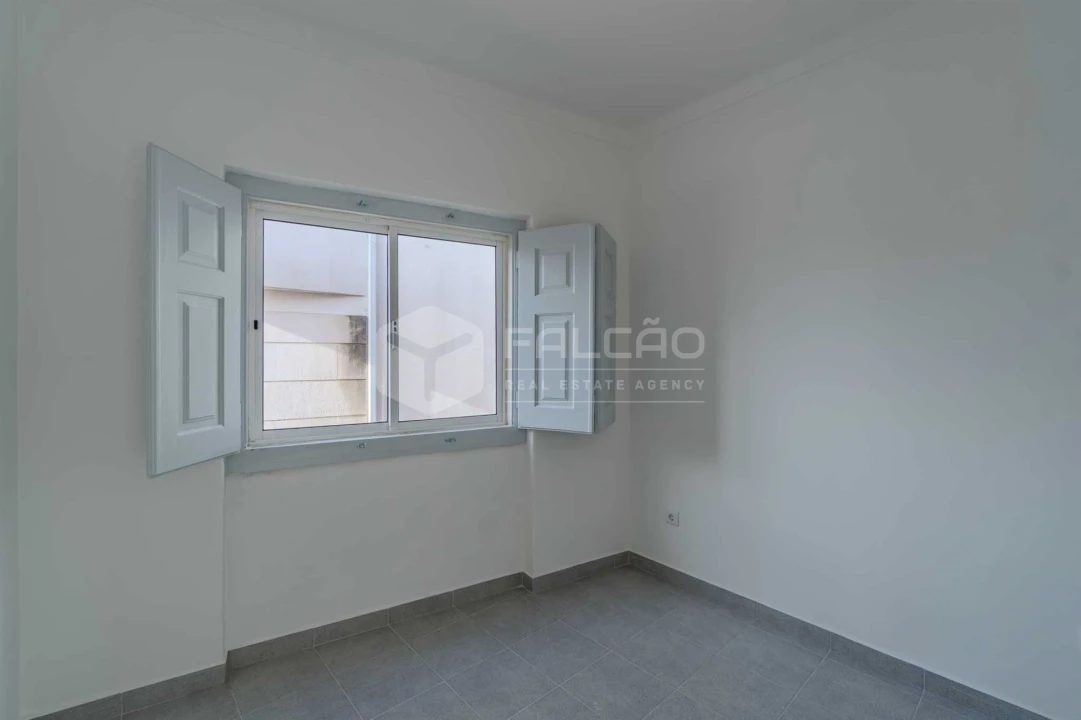 Moradia T3 para Arrendamento em Pernes Foto 24