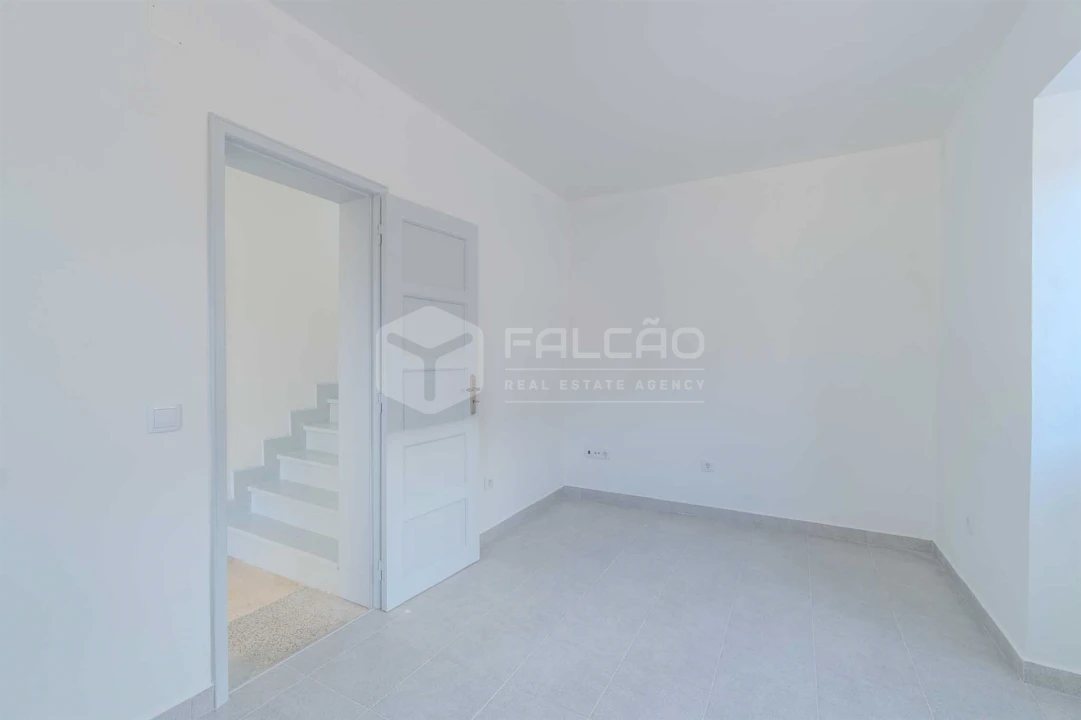 Moradia T3 para Arrendamento em Pernes Foto 9